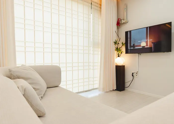 公寓 Hongdae Station 5min 8f View 2br For 6 *