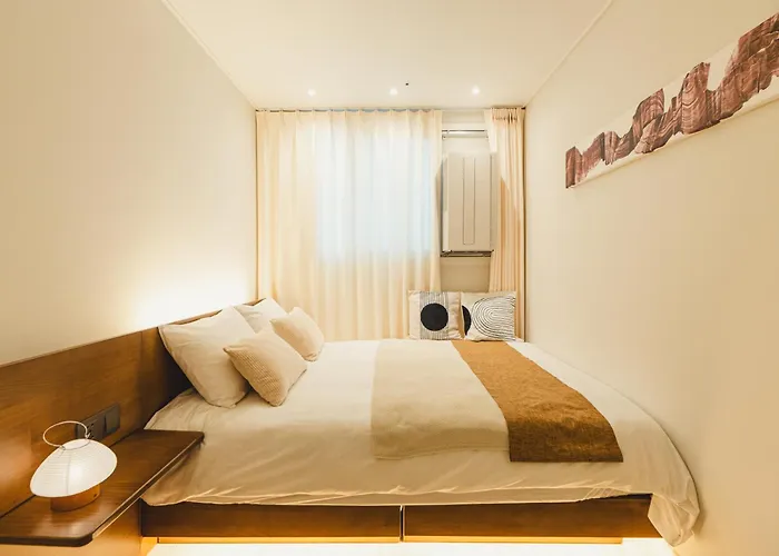 公寓 Hongdae Station 5min 8f View 2br For 6