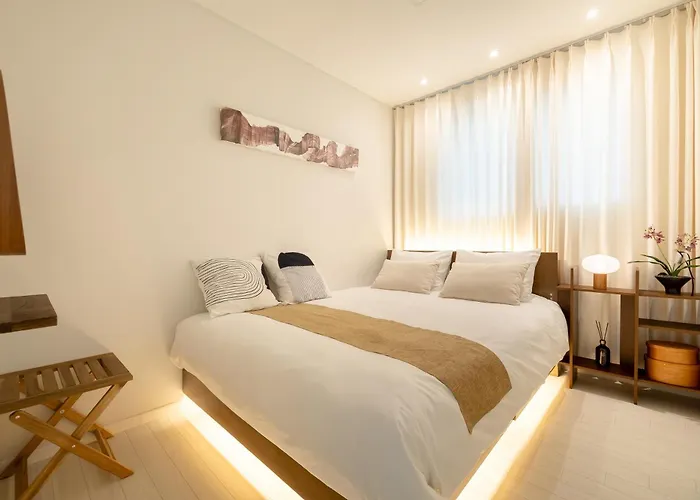 Hongdae Station 5min 8f View 2br For 6 公寓 *