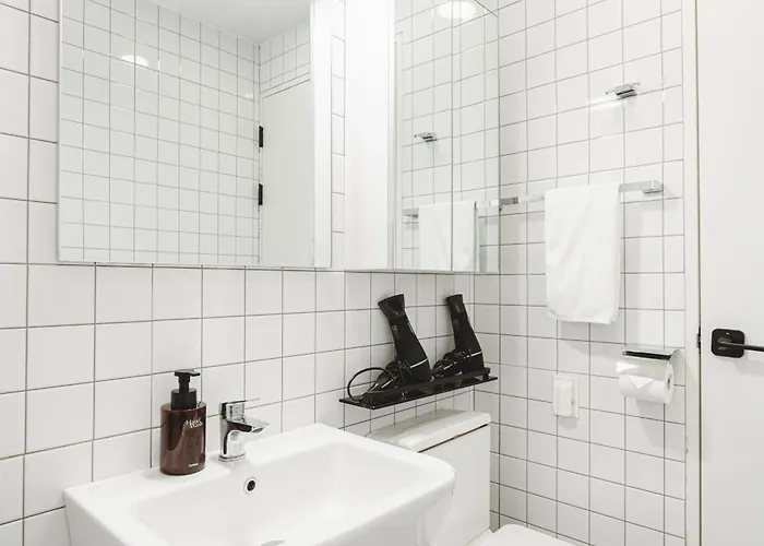 Hongdae Station 5min 8f View 2br For 6
